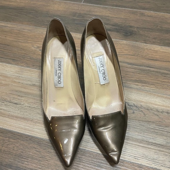 Jimmy Choo Size 37.5 US 7.5 Patent Leather Pumps Heels Metallic Gray Pointed Toe - Picture 8 of 8